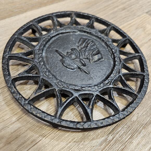 Vintage Cast Iron Trivet Civil War Military Silhouette 6-1/4" USA RARE Vtg - Picture 4 of 8